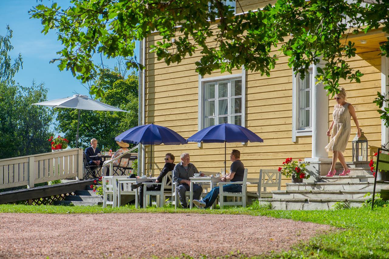 Bed and Breakfast Koivulan Kartano à Lohja Extérieur photo